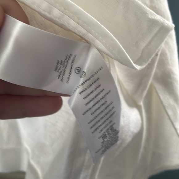 Michael Kors White linen Blazer with Classic Lapel and Textured Fabric - Picture 6 of 6